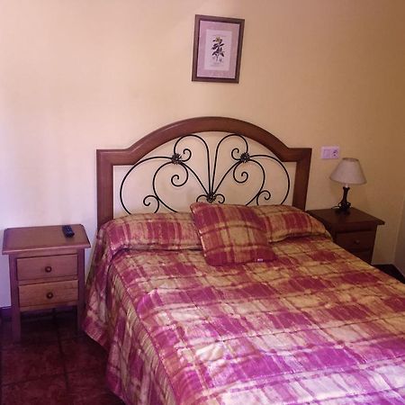 Hostal Bar Stop Hotel Velilla del Rio Carrion Екстериор снимка